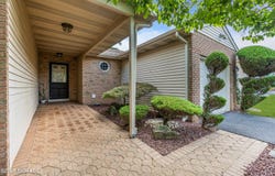 47 Lakeview Drive, Marlboro, NJ 07746