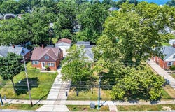 29809 Lake Shore Boulevard, Willowick, OH 44095