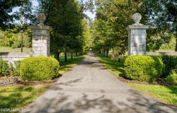 7909 Rose Island Rd, Prospect, KY 40059