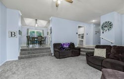828 S Valley Drive, Lansing, KS 66043