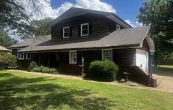 422 S Circle Dr., Wellington, KS 67152