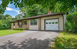 131 Maywood Road, Hendersonville, NC 28792
