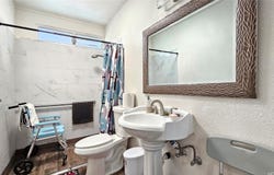 816 Lopez Lane, Honolulu, HI 96817