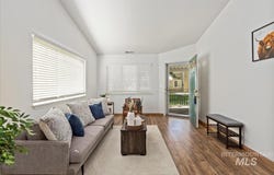 415 W State, Eagle, ID 83616