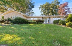 412 CENTER Street, HERSHEY, PA 17033