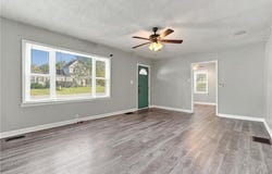 413 E Black Diamond Street, Richmond, MO 64085
