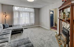 911 S 16th Street, St Joseph, MO 64503