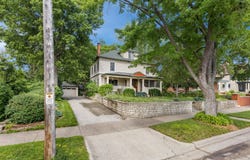 218 14th St, La Crosse, WI 54601
