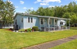 8 Symphony Street, Olmsted Twp, OH 44138