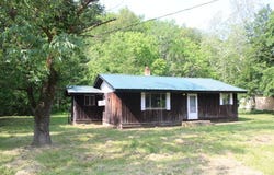 736 State Highway Y, Ellington, MO 63638
