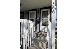 366 7th Avenue SW, Cedar Rapids, IA 52404