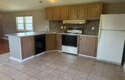415 Hendricks St, IA 52325
