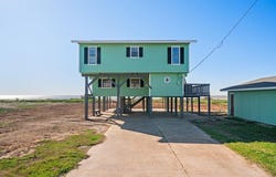 1310 County Road 230, Bay City, TX 77414