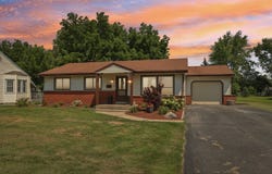 620 E Main Street, Waterford, WI 53185