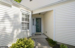 40 PEPPERGRASS N, MOUNT LAUREL, NJ 08054