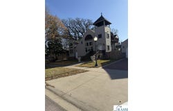 227 W 5th, Mankato, MN 56001