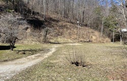 6920 Ky Rt 40W, Oil Springs, KY 41238