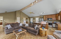 1720 POINT GRAND Dr, Savannah, TN 38372