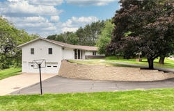 1126 Kathryn Drive, Eau Claire, WI 54701
