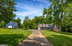 218 WALKER RD, GREAT FALLS, VA 22066