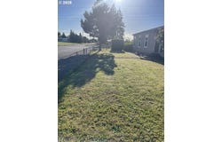 5660 DAISY St, Springfield, OR 97478