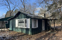 13985 S Indian Springs Road, Buchanan, MI 49107