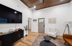211 Pecan Street, Waxahachie, TX 75165