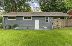 10008 Lakemoor Drive, St Louis, MO 63136