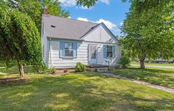 32104 Dover Street, Garden City, MI 48135