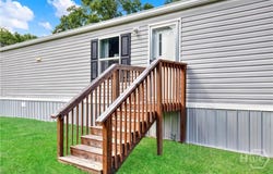 796 River Ridge Circle, Jesup, GA 31545