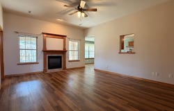 1207 Raymond Ct, Boonville, MO 65233