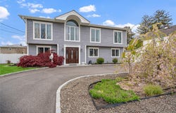 18 Ithaca Street, Lindenhurst, NY 11757