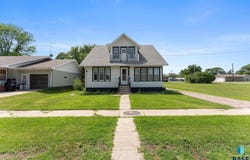 1020 First St, Scotland, SD 57059