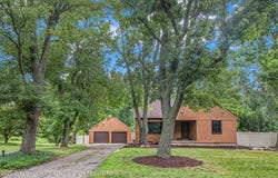 710 Gainsborough Drive, East Lansing, MI 48823