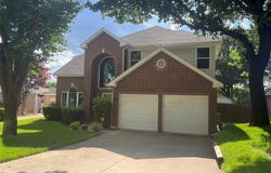 5204 Heatherdale Drive, Grapevine, TX 76051