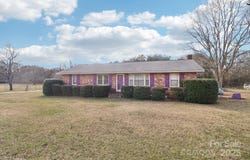 1177 Craigbrow Circle, Chester, SC 29706