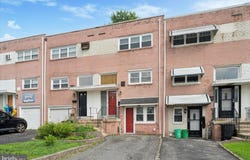 2117 RAVENWOOD DRIVE, FOLCROFT, PA 19032