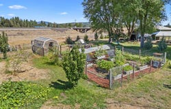 7211 N Starr Rd, Newman Lake, WA 99025