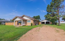8315 Cole Rd, Pampa, TX 79065