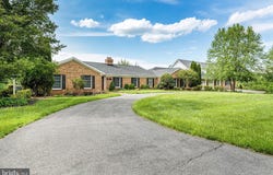 39937 CHARLES TOWN PIKE, HAMILTON, VA 20158