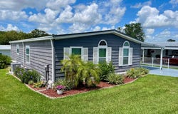 802 Bishop Dr, Lady Lake, FL 32159
