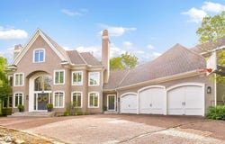 329 Mojave West Street, Lake Quivira, KS 66217