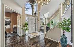 213 Innsbrook Lane, Burnsville, MN 55306
