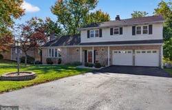 4711 BROADWAY Street, HARRISBURG, PA 17111