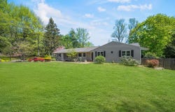 85 Meadow Glen Road, Fort Salonga, NY 11768