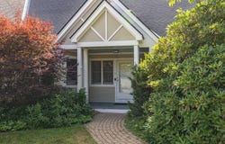 33 Wintercroft Circle, Grantham, NH 03753