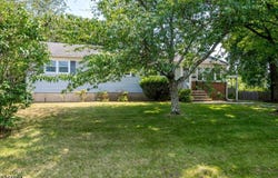 108 Smith St, South Plainfield Boro, NJ 07080-3136