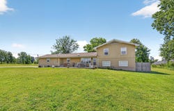 5302 E 32nd Street, Joplin, MO 64804