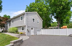 575 Babbling Brook Lane, Valley Cottage, NY 10989