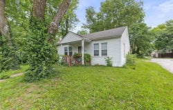 120 S Pine Street, Olathe, KS 66061